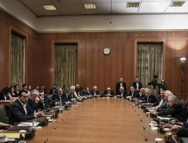 Ανασχηματισμός: Τα πρόσωπα που έμειναν εκτός της νέας κυβέρνησης